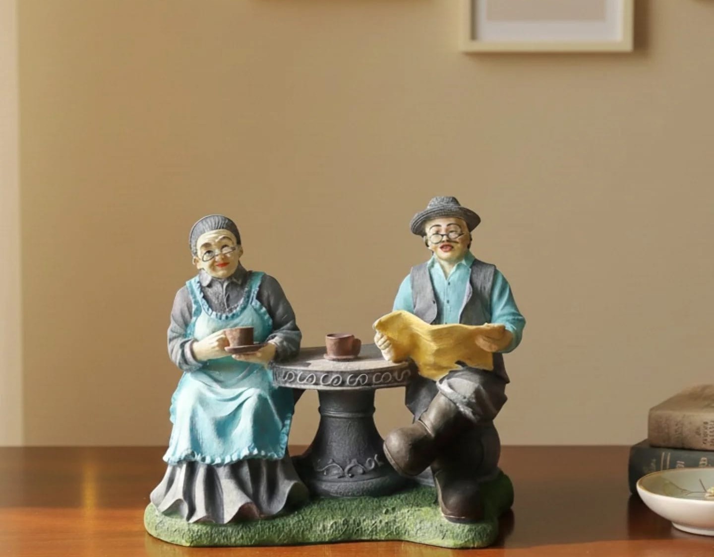Old Loving Dada Dadi Figurine | Retirement, Housewarming Resin Home Decor